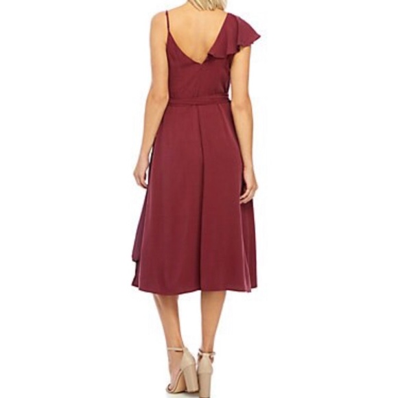 Line & Dot dress - Picture 2 of 4